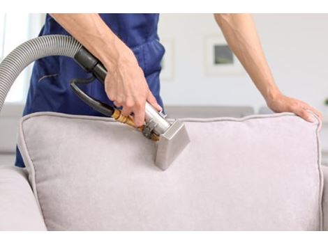 Limpeza de Poltronas à Domicílio